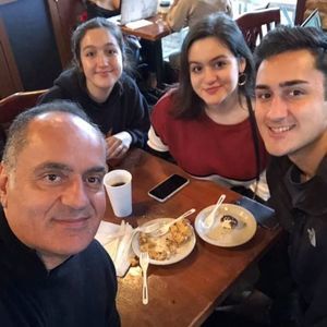 Meet your Posher, Nidal